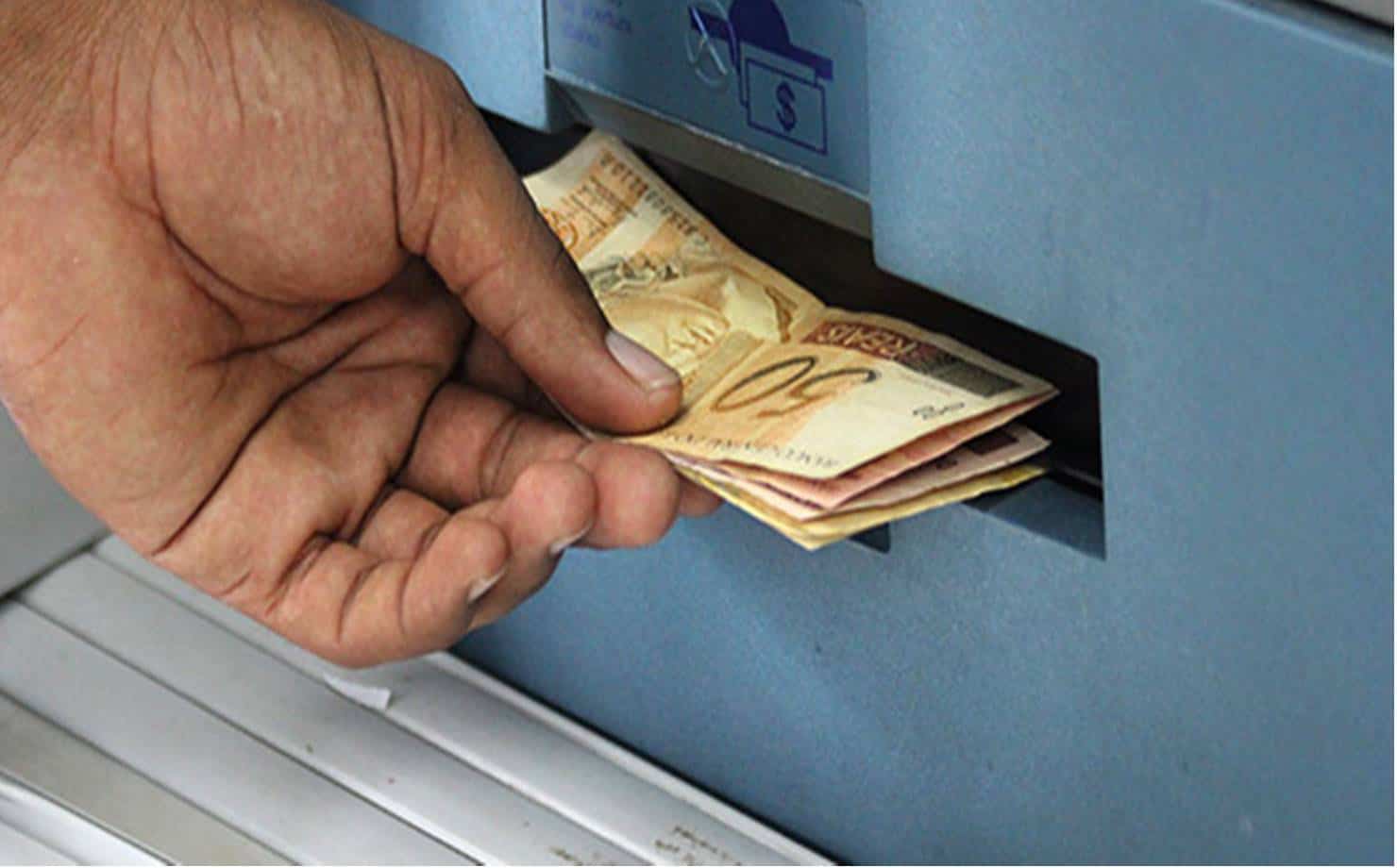 Nascidos em janeiro já podem sacar o benefício Nascidos em janeiro já podem sacar o benefício